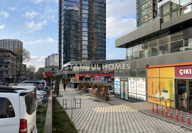 Key Ready Apartment Near Transportation Facilities in Kadikoy 3