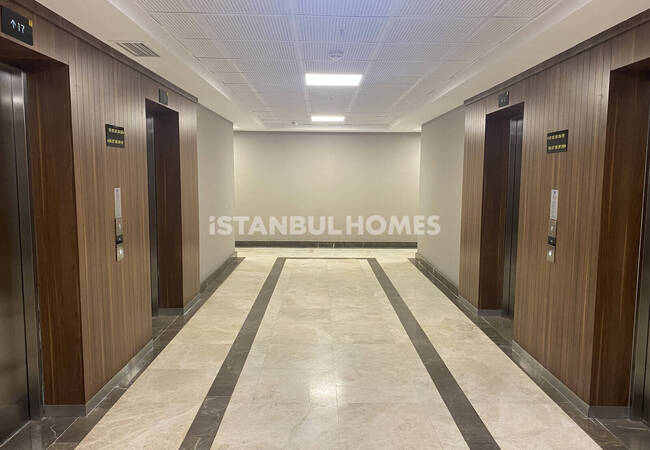 Key Ready Apartment Near Transportation Facilities in Kadikoy 4