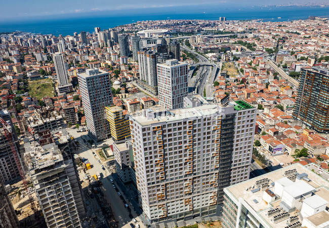 Flat in a Complex with Rich Amenities in Kadikoy Istanbul 1