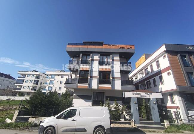 Talblick-wohnung Mit 2 Balkonen In Beylikdüzü Istanbul