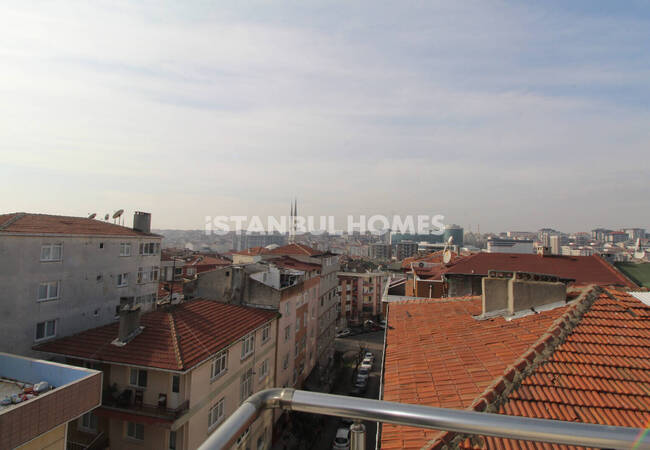 Bahçelievler'de Taşınmaya Hazır Şehir Manzaralı Dubleks Daire 1