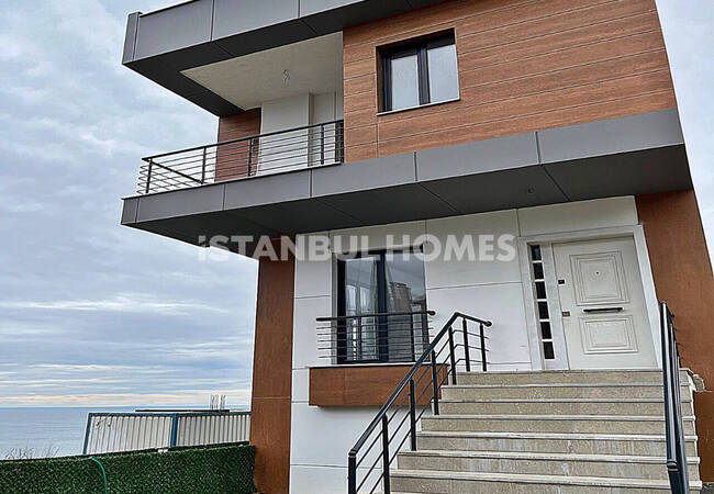 7-bedroom Detached House with Sea View in Silivri, Istanbul 1