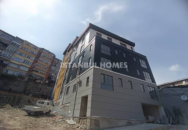 2-bedroom Real Estate with Parking in Beyoğlu 2