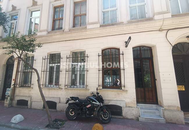 Квартира с 2 спальнями рядом с Галатской башней в Стамбуле 2
