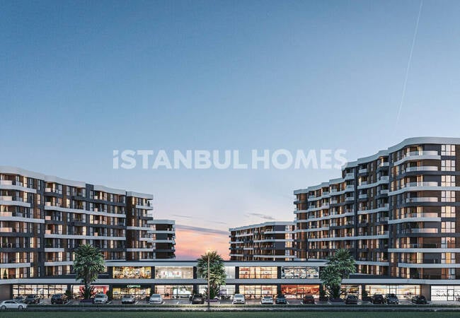 伊斯坦布尔 Pendik 带泳池的综合体公寓