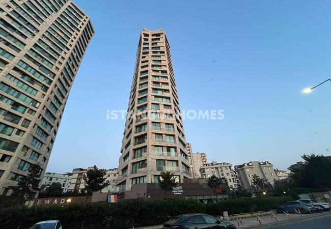 Maltepe'de Havuzlu Site İçinde Şık Daire 1