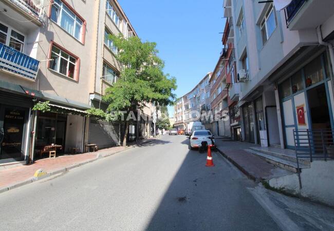 1-bedroom Real Estate 1 Km to Sea in Fatih Silivrikapı 1