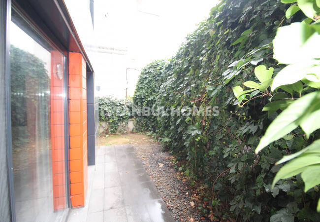 Furnished 1-bedroom Flat with Garden in Eyüpsultan 4