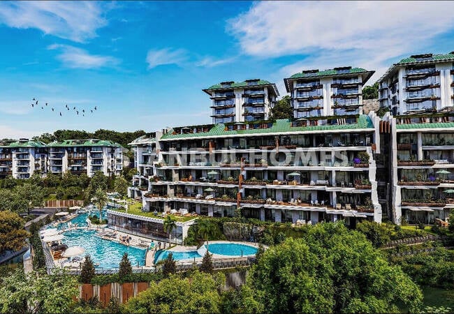 Elegant Apartments in a Prestigious Complex in Istanbul Beykoz 1