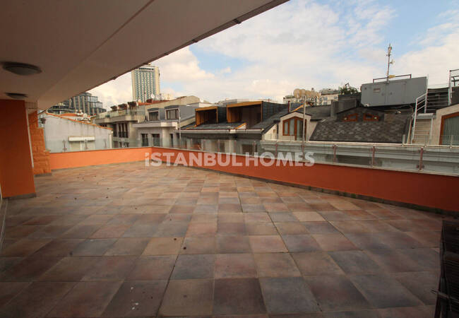 Duplex 4-bedroom Flat 350 M Off Sea in İstanbul Beyoğlu 4