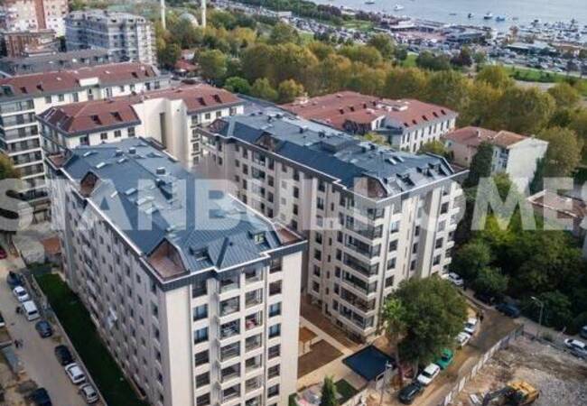 Квартиры с видом на море и общим бассейном в районе Пендик Стамбул
