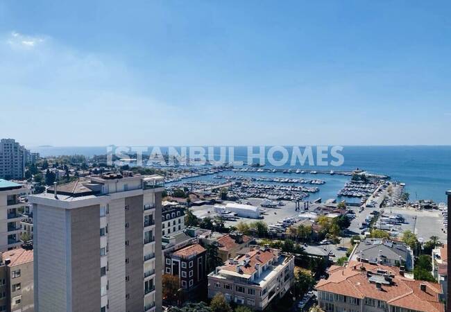 شقق بالقرب من الساحل والمترو في كاديكوي اسطنبول