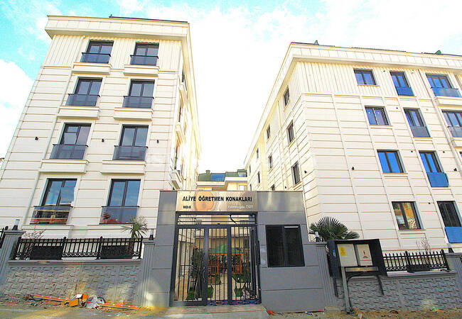 Трёхкомнатная квартира в 750 м от моря в Бююкчекмедже 1