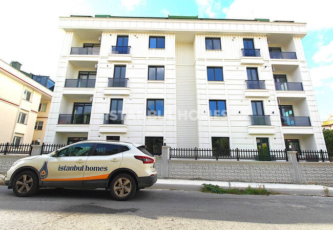 Трёхкомнатная квартира в 750 м от моря в Бююкчекмедже