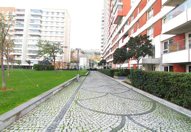 2-zimmer-wohnung In Einer Anlage Nahe Dem Einkaufszentrum In Bağcılar 3