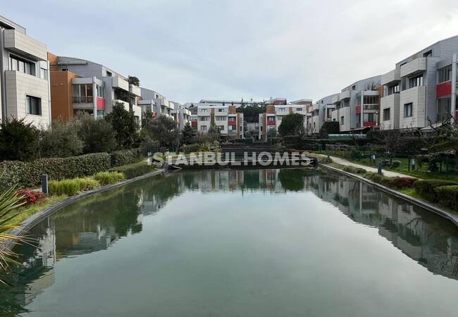 Duplex Apartment in a Complex Close to the Metro in Istanbul 7