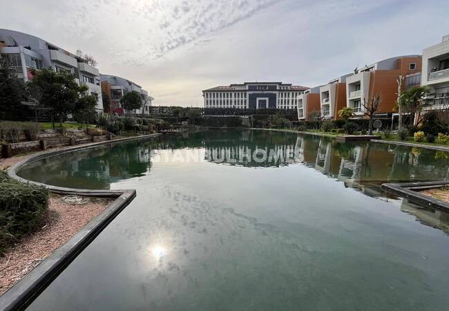 Duplex Apartment in a Complex Close to the Metro in Istanbul 5