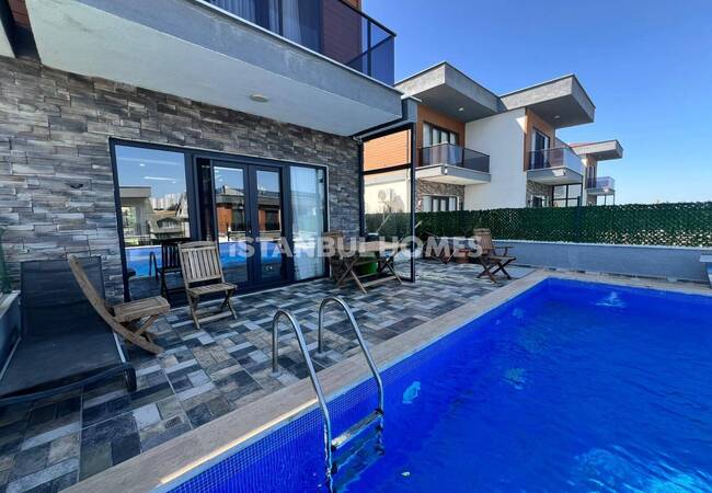 Villa Mit 4 Schlafzimmern Und Privatem Pool In Istanbul Büyükçekmece 1