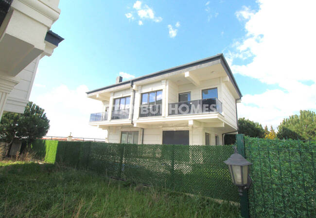 Freistehende Villen Mit Privatem Pool In Silivri Istanbul 1