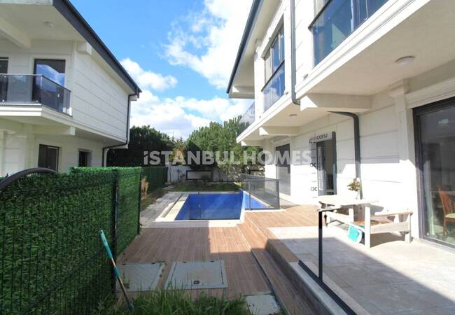 Freistehende Villen Mit Privatem Pool In Silivri Istanbul 2