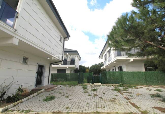 Freistehende Villen Mit Privatem Pool In Silivri Istanbul 3
