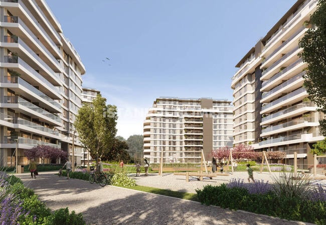 Apartments in a Complex with Pool Close to Metro in Kartal Istanbul 2