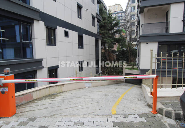 1-bedroom Apartments with Terraces in Istanbul Besiktas 2