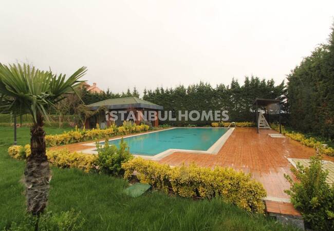 ویلای بزرگ با استخر نزدیک مارینا در بویوکچکمجه استانبول 5