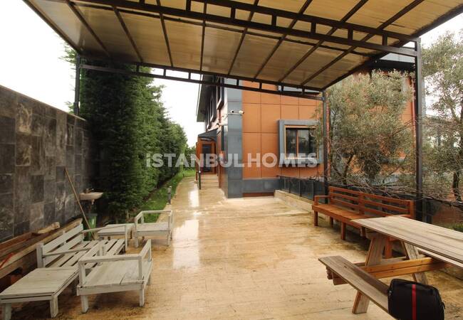 ویلای بزرگ با استخر نزدیک مارینا در بویوکچکمجه استانبول 6