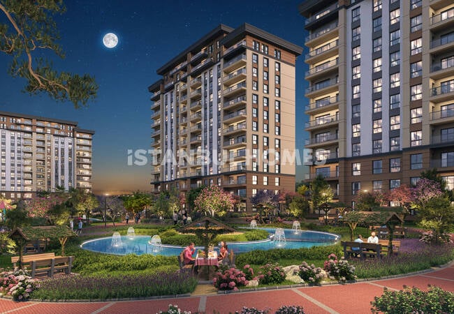 Apartments in a Complex with Lake View in İstanbul Avcılar 3