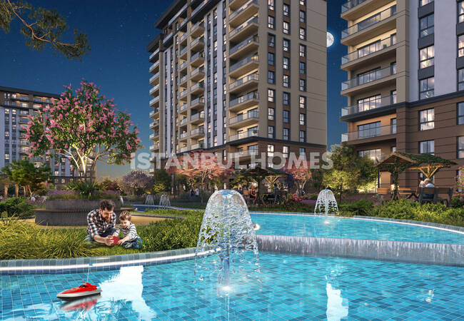 Apartments in a Complex with Lake View in İstanbul Avcılar 2