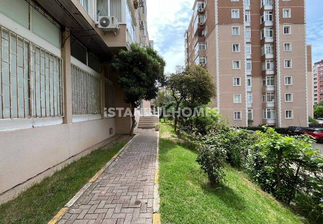 Apartment in a Complex Close to the Metro in Istanbul Maltepe 10