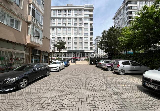 Apartment in a Complex Close to the Metro in Istanbul Maltepe 6