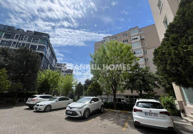 Apartment in a Complex Close to the Metro in Istanbul Maltepe 9