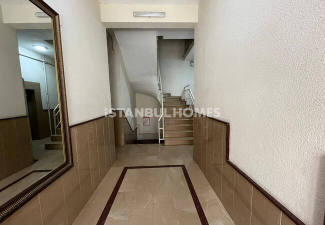 Apartment in a Complex Close to the Metro in Istanbul Maltepe 16