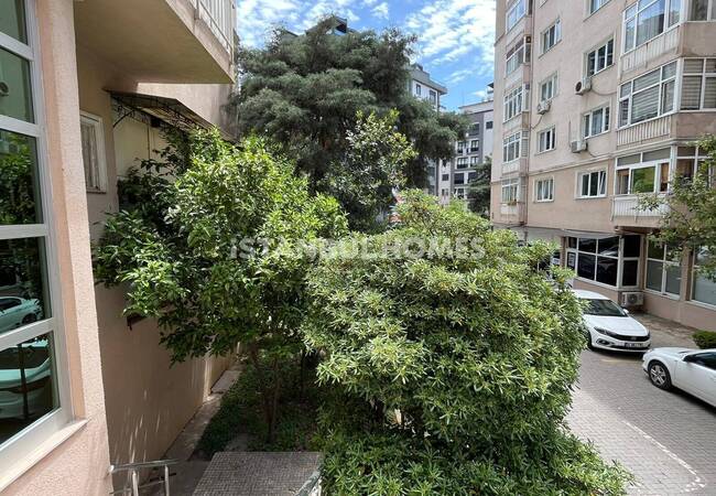 Apartment in a Complex Close to the Metro in Istanbul Maltepe 15
