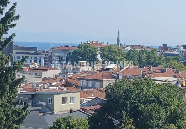 Stunning House with Extensive Facilities in Istanbul 4