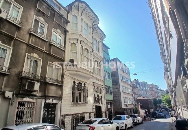 Stunning House with Extensive Facilities in Istanbul 2