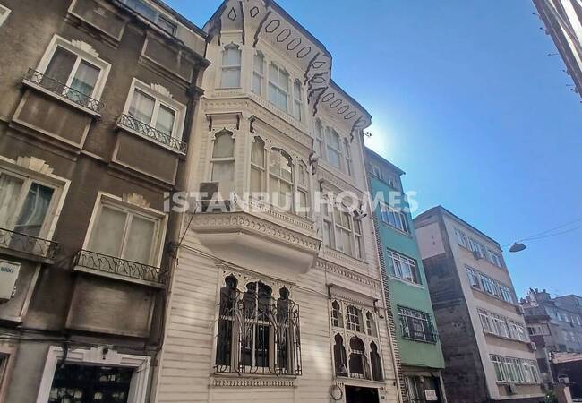 Stunning House with Extensive Facilities in Istanbul 1