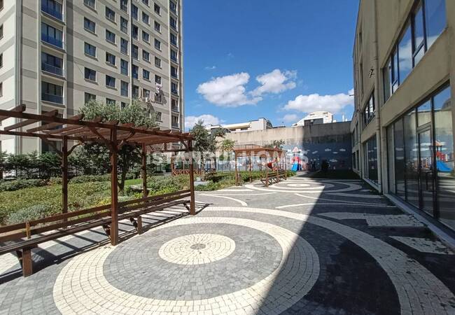 Stylische Wohnung Mit Gemeinschaftspool In Esenyurt Istanbul 4