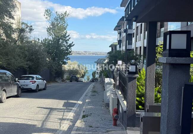 Квартира 3+1 в комплексе в Бююкчекмедже, Стамбул, с видом на море 8