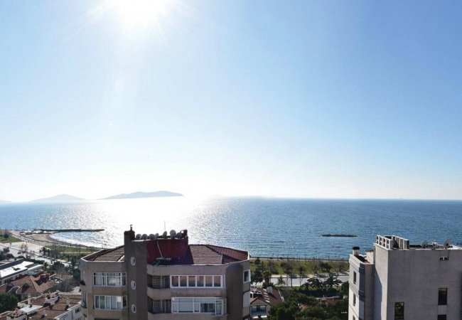 آپارتمان آماده با دید دریا در Kadikoy، خیابان Bagdat 1