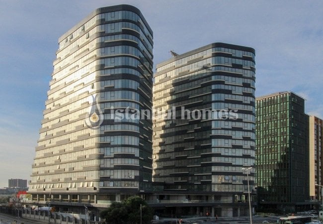 Immobiliers Commerciaux Spacieux Sur Autoroute E-5 À Bakırköy Ataköy 1