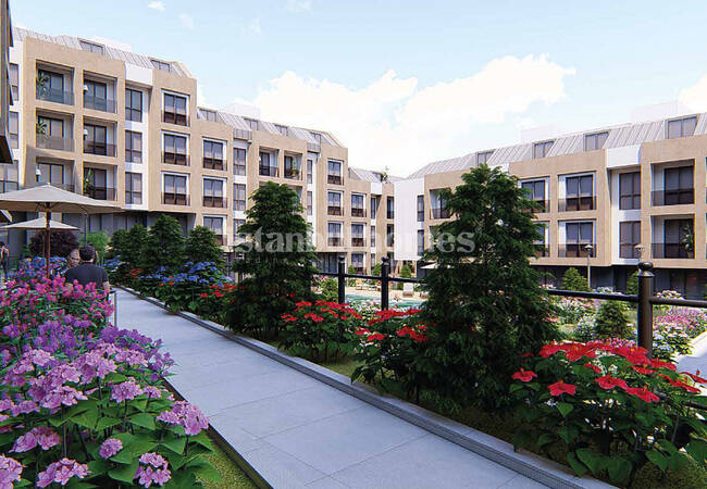 Bright Apartments in A Low-rise Complex in Beylikdüzü 12