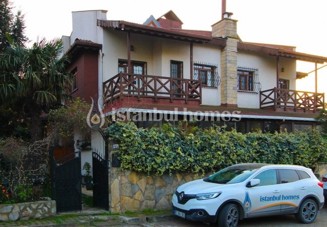 Kartal’da Merkezi Konumda Aile Konseptinde Tripleks Villa 2