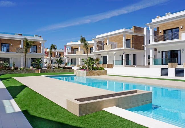 Rojales Alicante’de Taşınmaya Hazır Modern Tasarımlı Evler 1