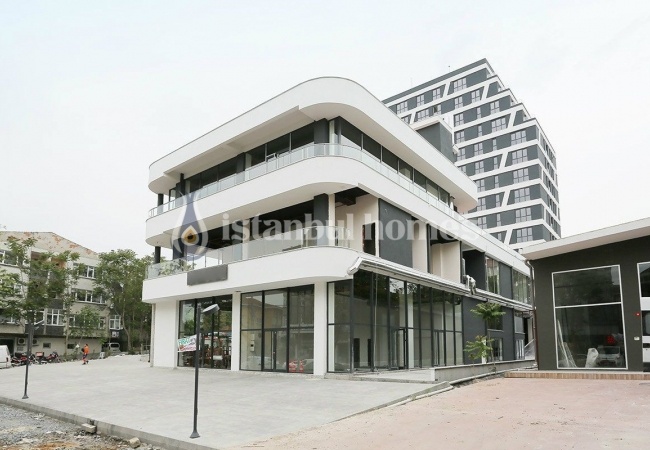 Trendy Real Estate for a Professional Life in Kucukcekmece 4