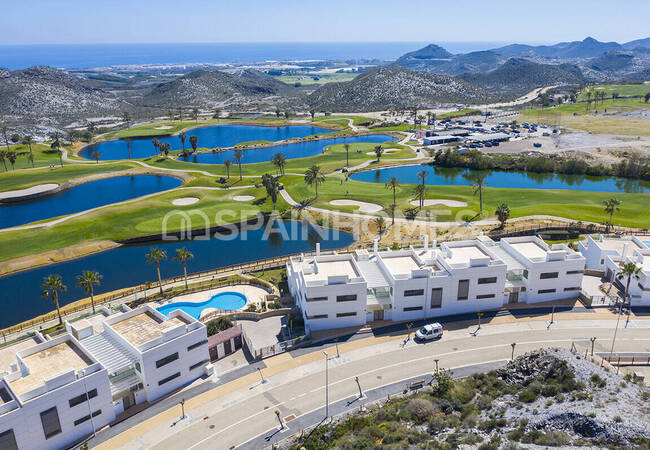 Апартаменты на элитном гольф-курорте в Альмерии