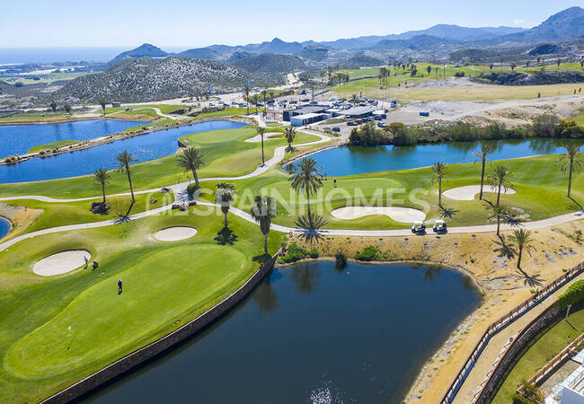 Almeria'da Seçkin Golf Tesisi İçerisinde Şık Daireler 9