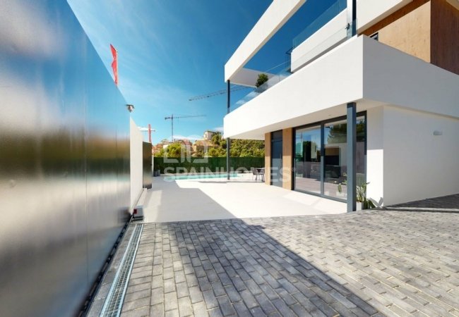Luxury Villas with Private Pool, Basement and Solarium in Finestrat
